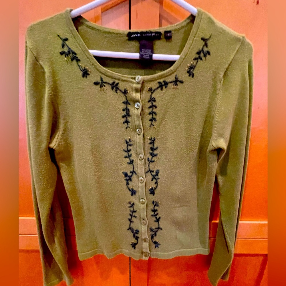 Cardigan embroidered sweater